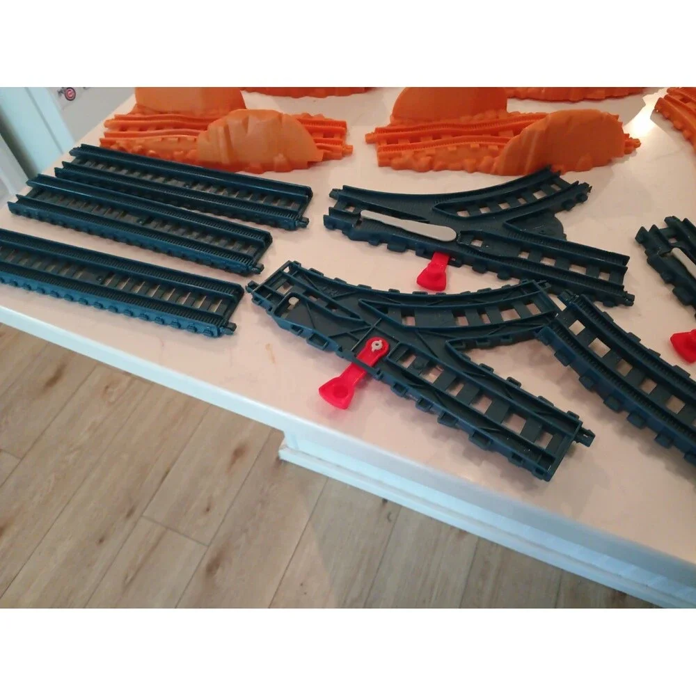 Huge Lot Of Thomas The Train & Friends TrackMaster Plastic Tracks/Expansion Set
